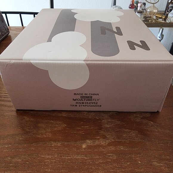 🔴SOLD🔴Pusheen Box Fall 2018 - Includes 6 out of 8 items BNWT, sealed, unopened - Picture 10 of 12